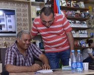 "И т.д. И т.д. И т.д." – новая книга Интигам Солтана (ФОТО)