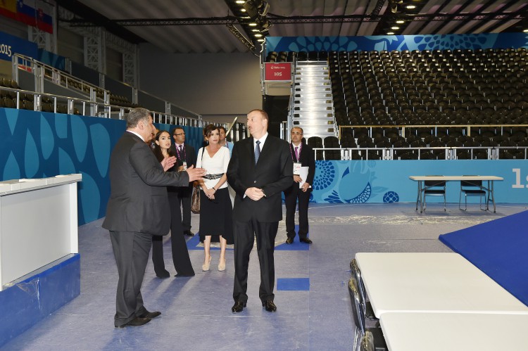 Ильхам Алиев и его супруга ознакомились с условиями, созданными в Baku Crystal Hall для проведения соревнований Евроигр (ФОТО)