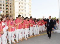 Президент Ильхам Алиев и его супруга встретились со спортсменами, которые представят Азербайджан на первых Европейских играх (ФОТО)