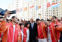 Президент Ильхам Алиев и его супруга встретились со спортсменами, которые представят Азербайджан на первых Европейских играх (ФОТО)