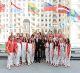 Президент Ильхам Алиев и его супруга встретились со спортсменами, которые представят Азербайджан на первых Европейских играх (ФОТО)