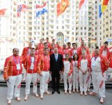 Президент Ильхам Алиев и его супруга встретились со спортсменами, которые представят Азербайджан на первых Европейских играх (ФОТО)