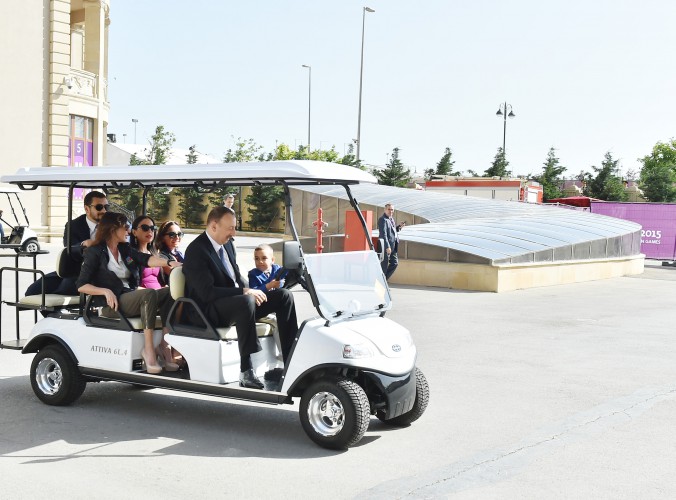 Президент Ильхам Алиев и его супруга встретились со спортсменами, которые представят Азербайджан на первых Европейских играх (ФОТО)