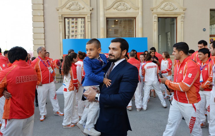 Президент Ильхам Алиев и его супруга встретились со спортсменами, которые представят Азербайджан на первых Европейских играх (ФОТО)