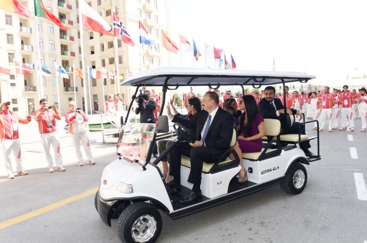 Президент Ильхам Алиев и его супруга встретились со спортсменами, которые представят Азербайджан на первых Европейских играх (ФОТО)