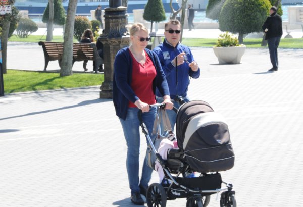 Чаще всего граждане Азербайджана вступают в брак с гражданами России и Грузии - Госкомитет