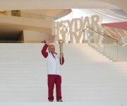 Факельная эстафета первых Европейских игр продолжилась перед Центром Гейдара Алиева (ФОТО)