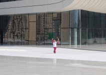 Факельная эстафета первых Европейских игр продолжилась перед Центром Гейдара Алиева (ФОТО)