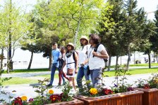 Массовый наплыв туристов в Баку в преддверии Евроигр (ФОТО)