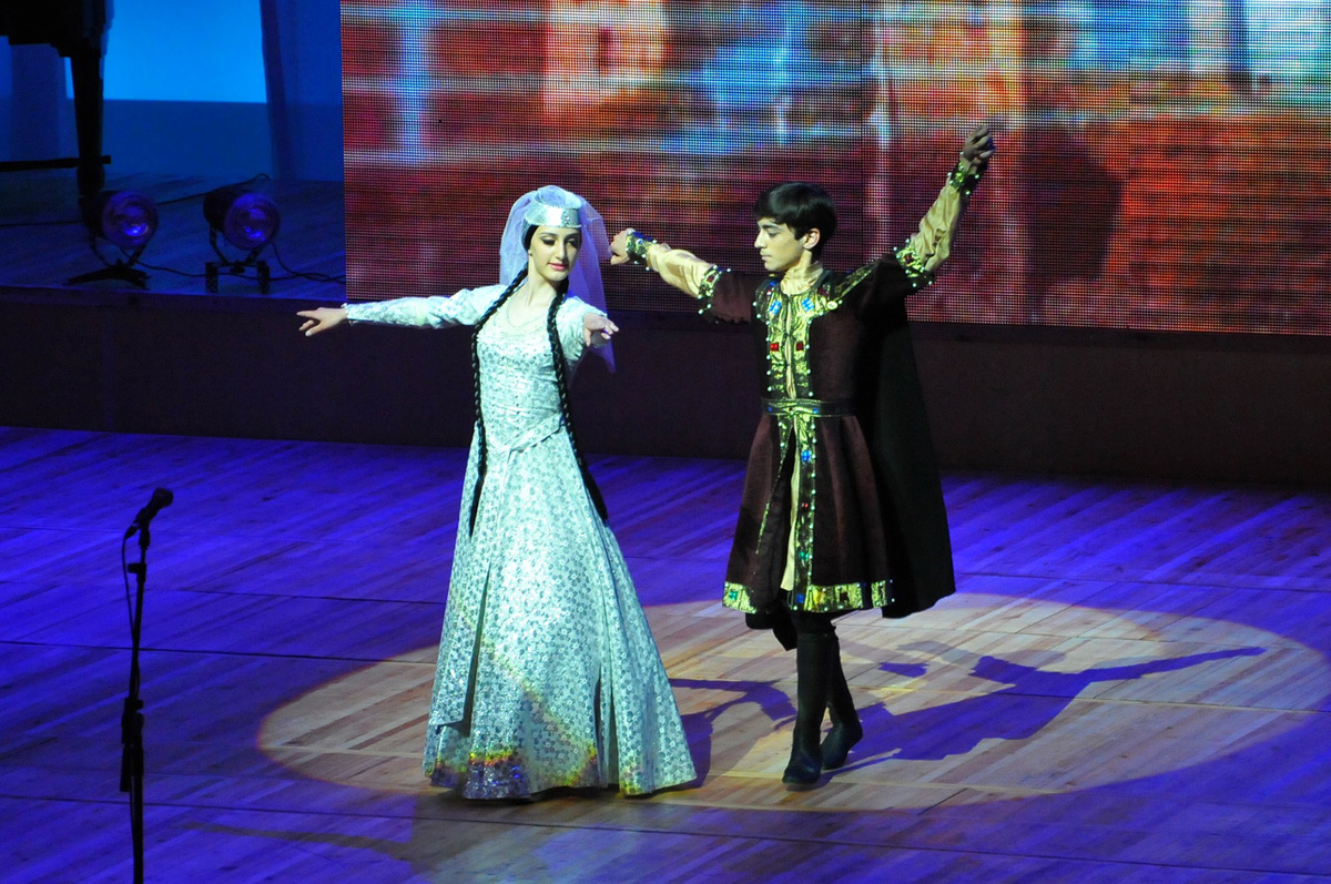 Дети из Азербайджана, России и Грузии приглашают на Евроигры (ФОТО)