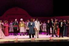 Комедия Узеира Гаджибейли на английском языке для гостей Евроигр (ФОТО)