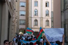 Перед посольством Великобритании в Азербайджане прошла акция протеста