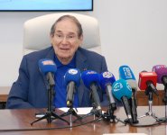 В Центре Гейдара Алиева прошла встреча с легендарным Робером Оссейном: "Когда говорю про Азербайджан, на глаза наворачиваются слезы"  (ФОТО)