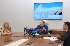 В Центре Гейдара Алиева прошла встреча с легендарным Робером Оссейном: "Когда говорю про Азербайджан, на глаза наворачиваются слезы"  (ФОТО)