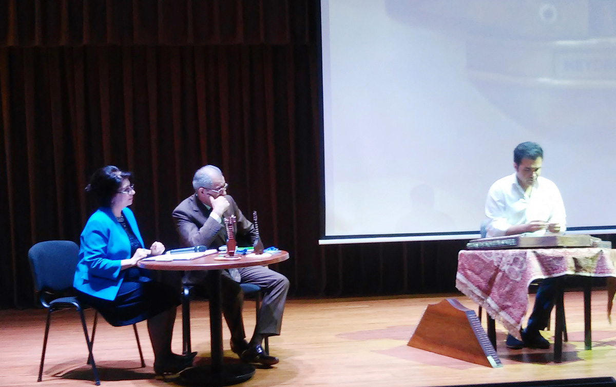 В Баку состоялась презентация усовершенствованных народных инструментов (ФОТО)