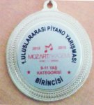 Юная азербайджанская пианистка завоевала "Академию Моцарта"