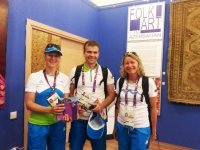 Атлеты Евроигр учатся ткать азербайджанские ковры (ФОТО)