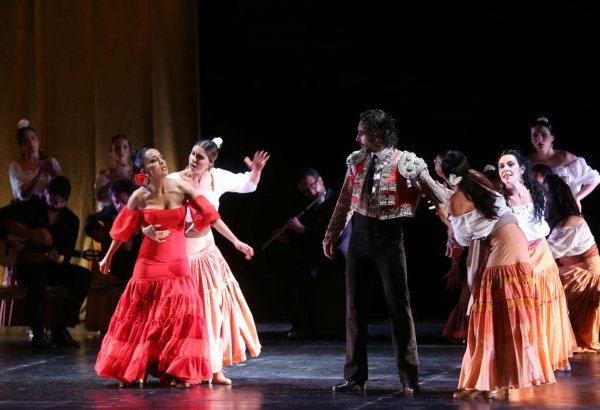 В Центре Гейдара Алиева представлено волшебное шоу фламенко "Кармен" (ФОТО)