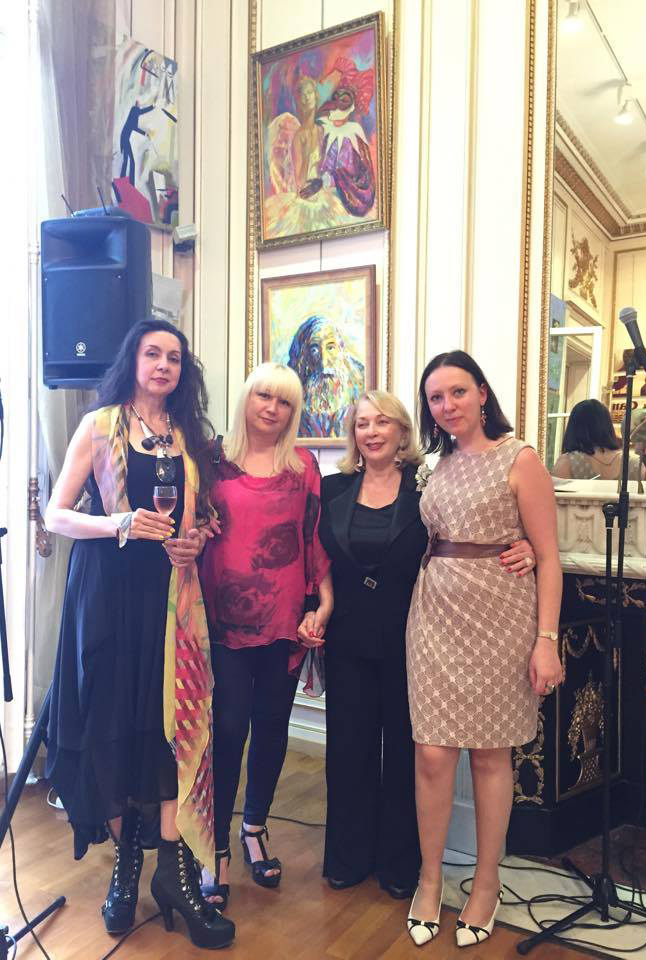 Картина Нигяр Нариманбековой собрала вокруг себя почитателей в Париже (ФОТО)