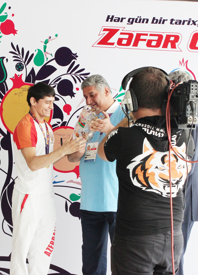 Азербайджан достоин только побед - золотой призер Евроигр Расул Чунаев (ФОТО)