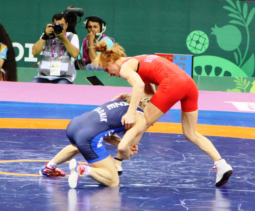 Азербайджанская спортсменка вышла в финал соревнований по женской борьбе (ФОТО)