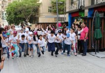 Вице-президент Фонда Гейдара Алиева Лейла Алиева приняла участие в празднестве для маленьких воспитанников детских домов и Центра реабилитации детей с синдромом Дауна (ФОТО)