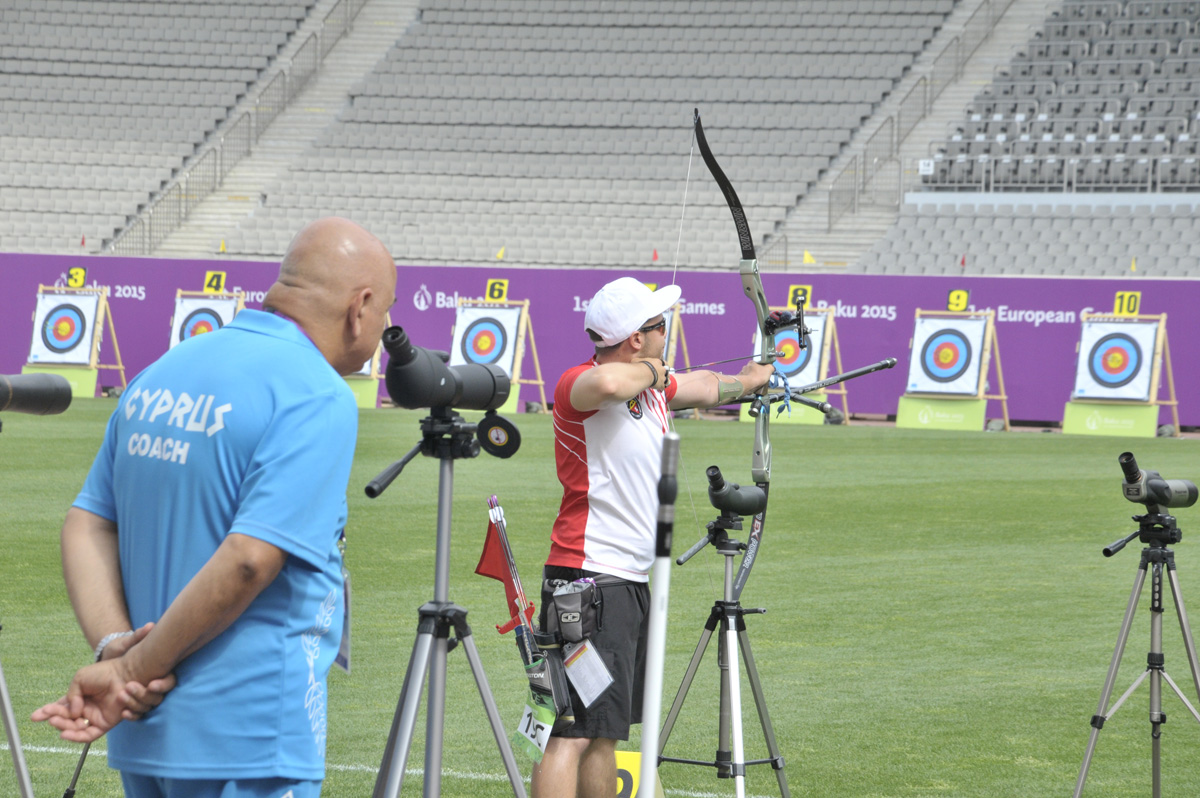 На Евроиграх завершены рейтинговые индивидуальные соревнования по стрельбе из лука среди мужчин (ФОТО)