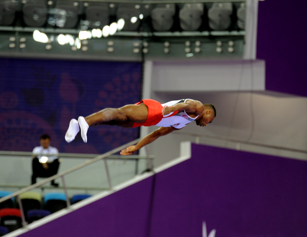 На Евроиграх в Баку продолжаются соревнования по прыжкам на батуте (ФОТО)