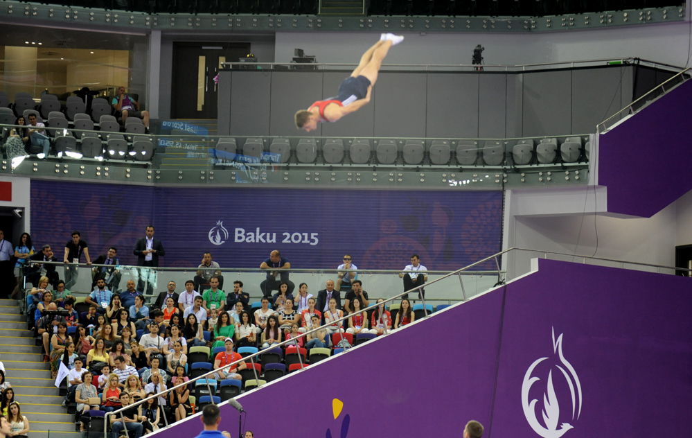 На Евроиграх в Баку продолжаются соревнования по прыжкам на батуте (ФОТО)