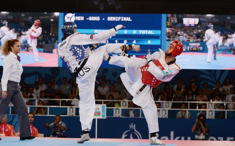 Президент Ильхам Алиев и его супруга Мехрибан Алиева наблюдали за борьбой Айхана Тагизаде за выход в финал соревнований по тхэквондо на Евроиграх (ФОТО)