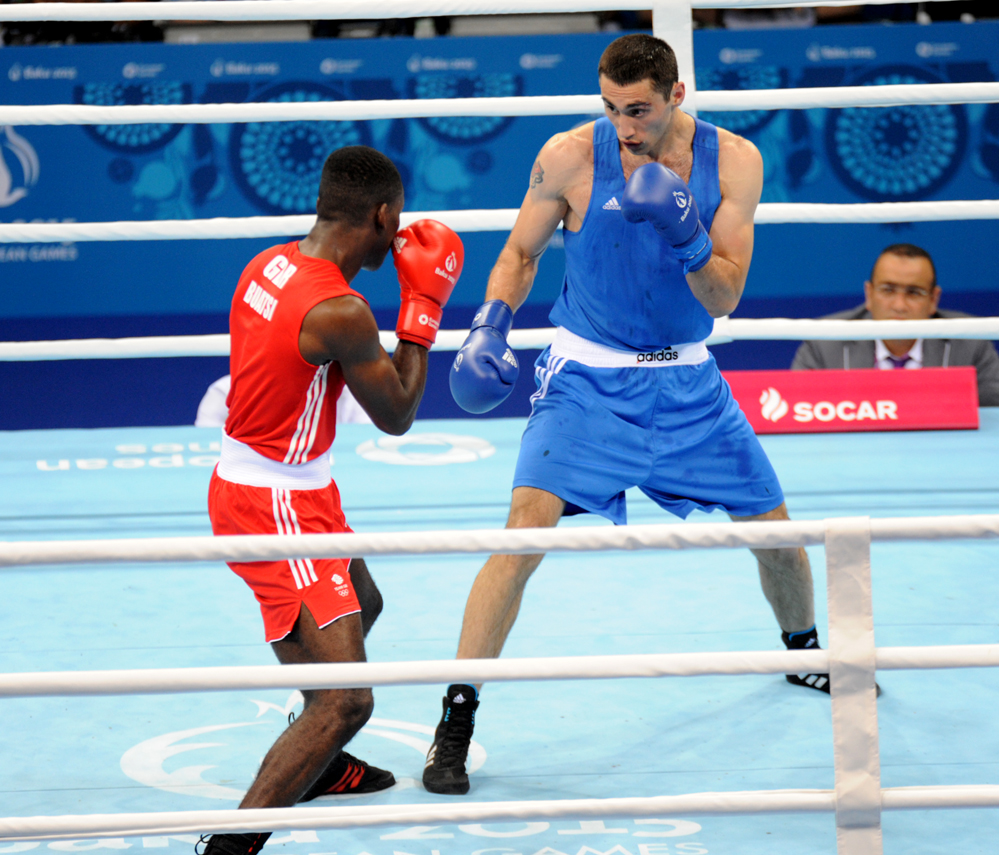 Два азербайджанских боксера вступают в борьбу в рамках первых Евроигр (ФОТО)