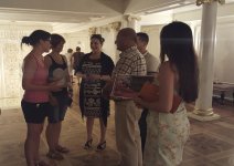 Гости Евроигр посмотрели "Проделки Скапена" (ФОТО)