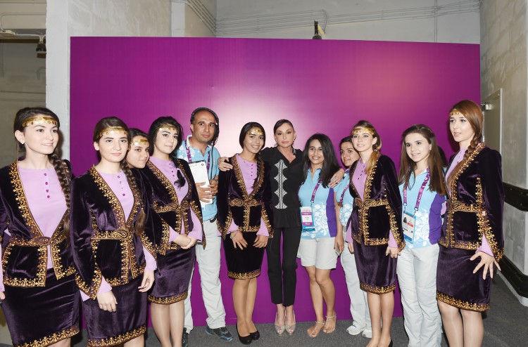 Первая леди Азербайджана Мехрибан Алиева наградила победителей по спортивной гимнастике  (ФОТО,ВИДЕО)