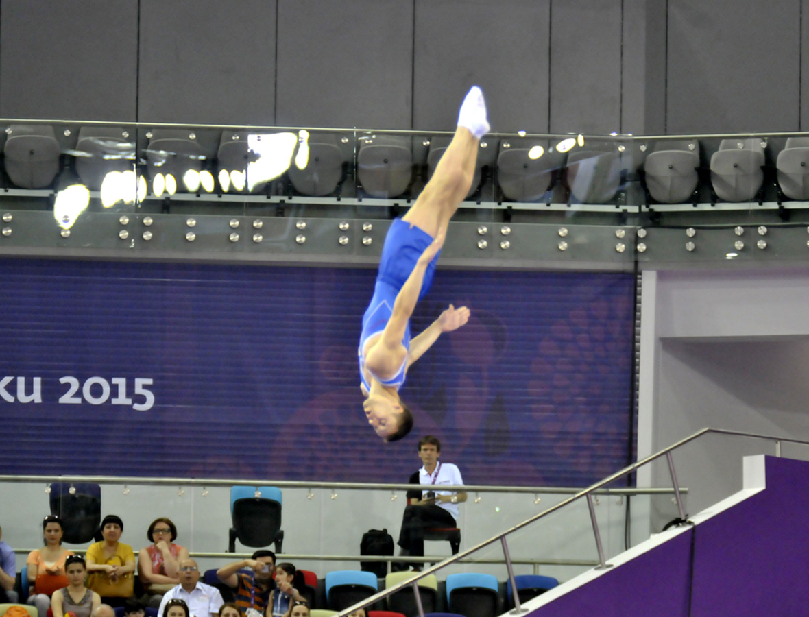 Азербайджанский гимнаст завоевал бронзовую медаль Евроигр по прыжкам на батуте (ФОТО)