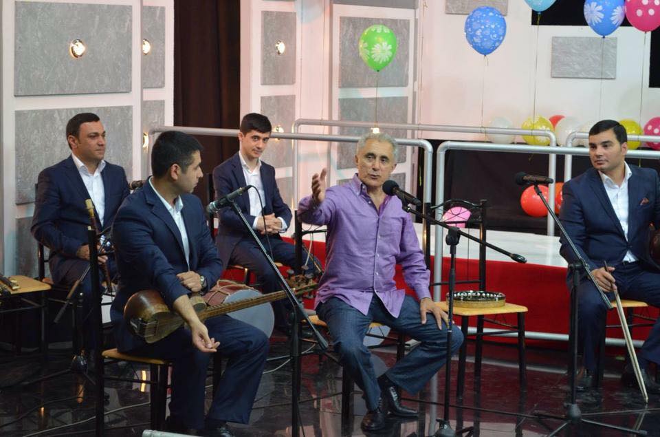 Алим Гасымов исполнил мейхану в честь дня рождения Заура Набиоглу (ФОТО)