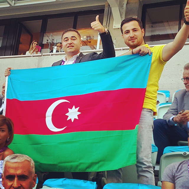 Звездные болельщики Евроигр (ФОТО)