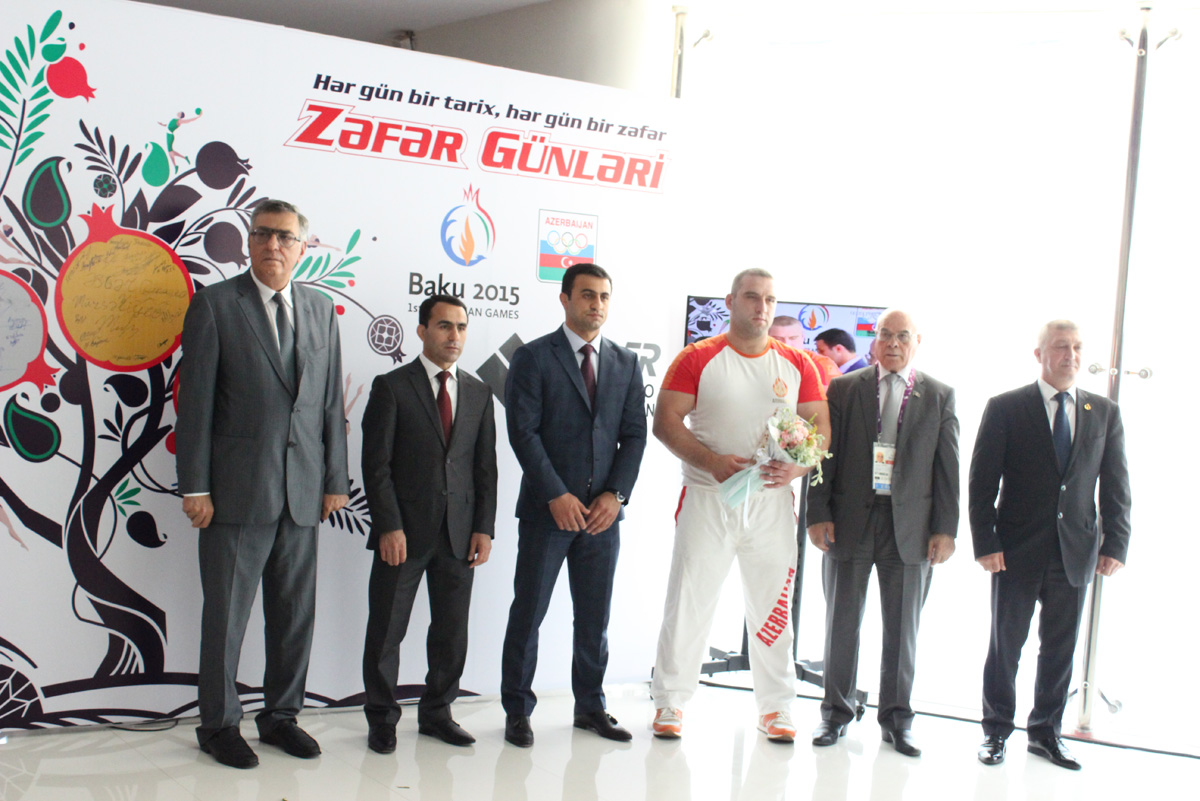 В НОК прошло чествование азербайджанских самбистов (ФОТО)