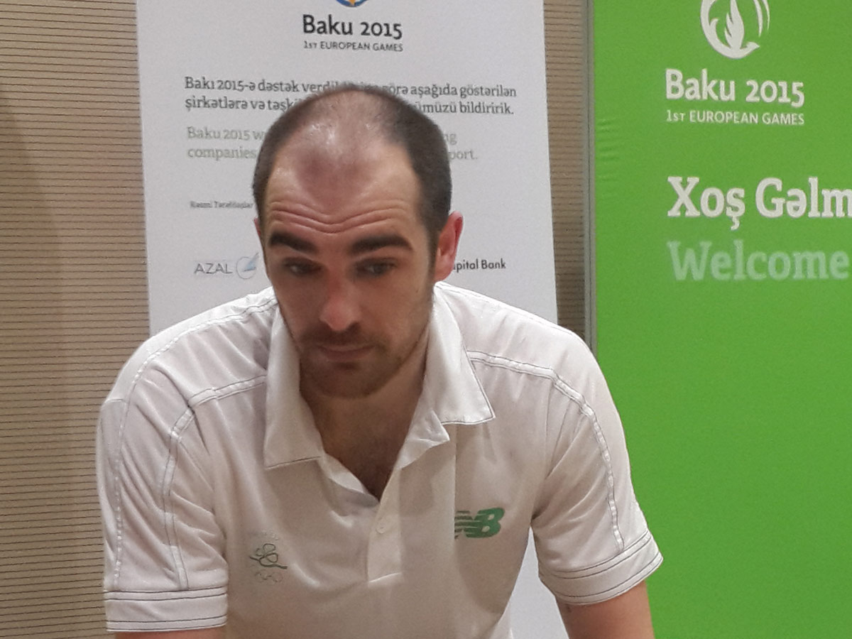 На соревнованиях по бадминтону в рамках Евроигр очень большая конкуренция - ирландский спортсмен