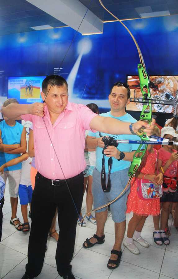 Дом болельщиков "Баку – 2015" посетил счастливчик (ФОТО)