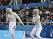 Азербайджанские спортсменки вышли в 1/4 финала соревнований по фехтованию в рамках Евроигр (ФОТО)
