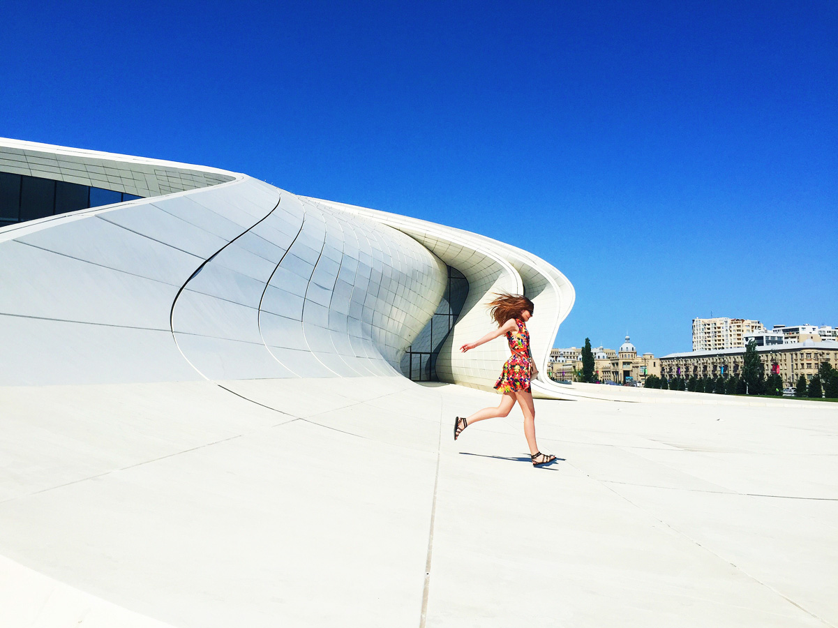 Центр Гейдара Алиева глазами российского блогера (ФОТО)