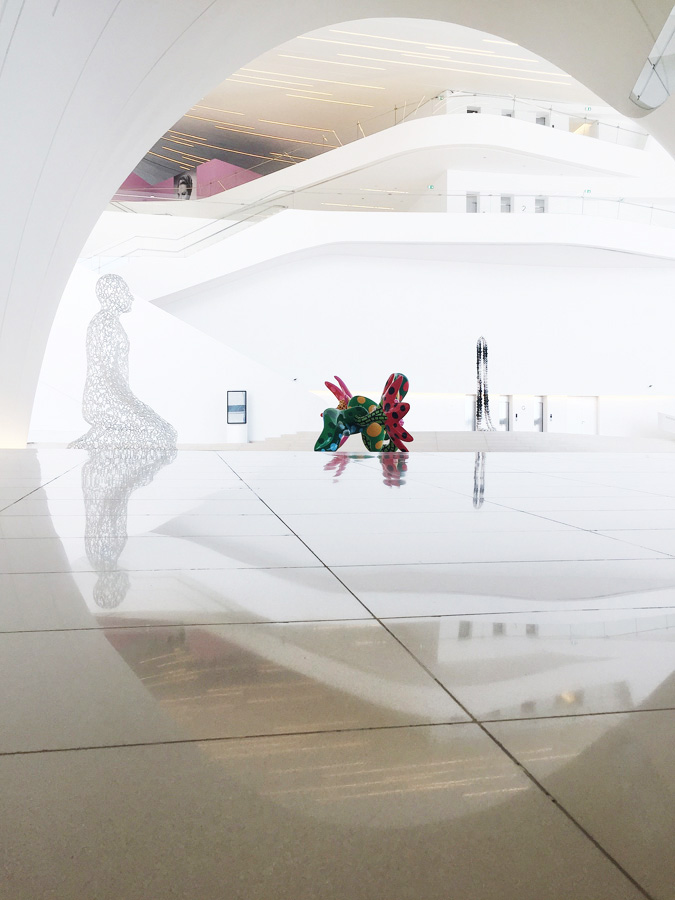 Центр Гейдара Алиева глазами российского блогера (ФОТО)