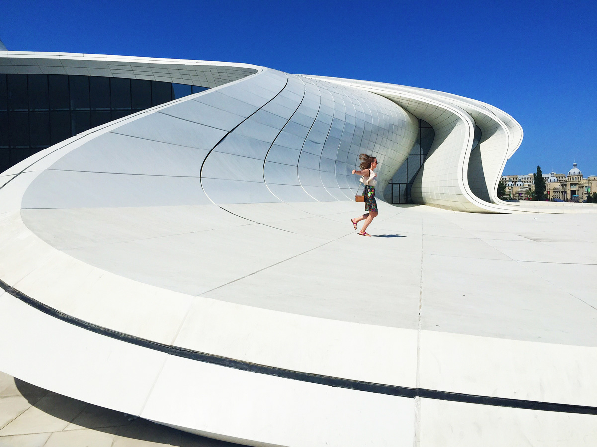 Центр Гейдара Алиева глазами российского блогера (ФОТО)