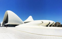 Центр Гейдара Алиева глазами российского блогера (ФОТО)