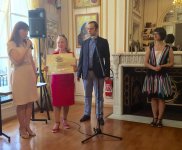 Картина азербайджанской художницы признана лучшей в Париже (ФОТО)