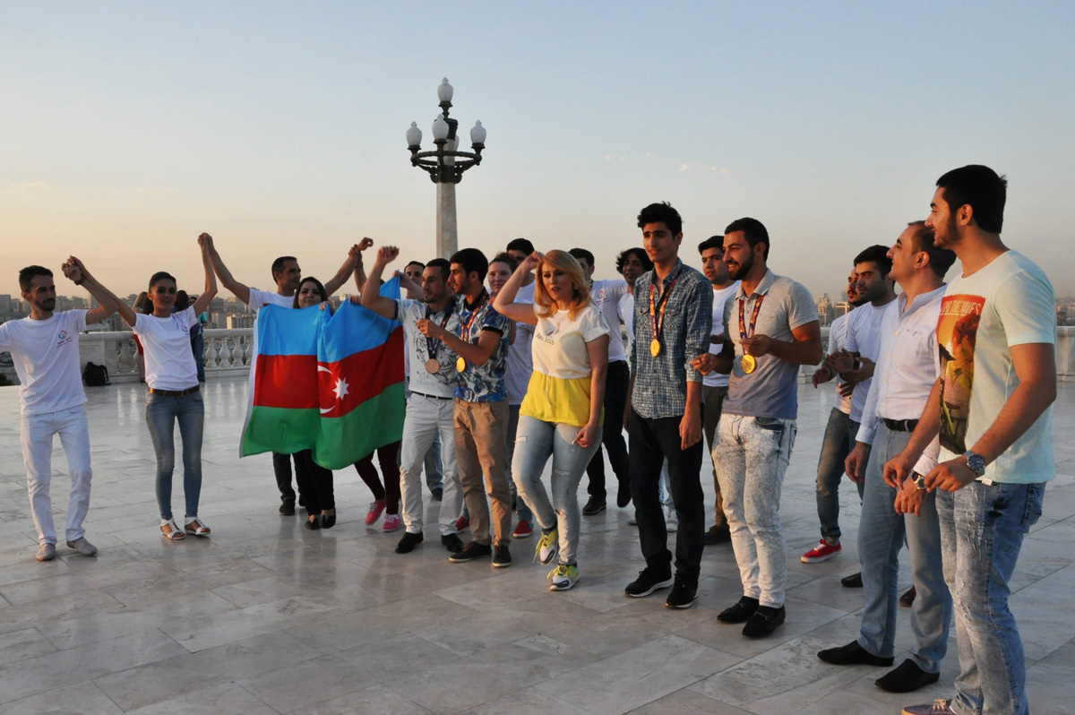 Чемпионы Евроигр в клипе азербайджанской певицы (ФОТО)