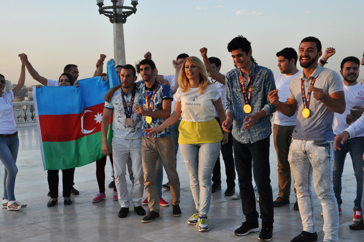 Чемпионы Евроигр в клипе азербайджанской певицы (ФОТО)