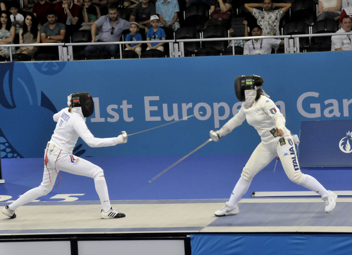 В Баку продолжаются соревнования по фехтованию в рамках Евроигр (ФОТОСЕССИЯ)