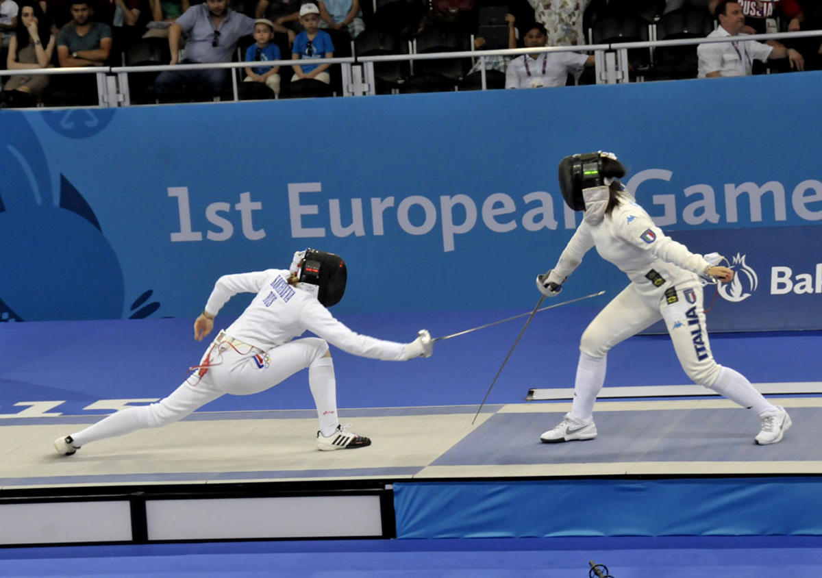 В Баку продолжаются соревнования по фехтованию в рамках Евроигр (ФОТОСЕССИЯ)