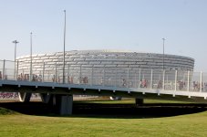 Зрители прибывают на церемонию закрытия первых Европейских игр (ФОТО)